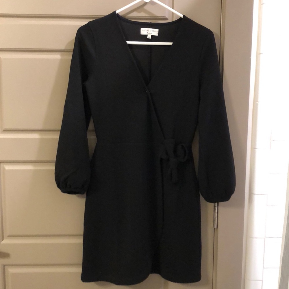 Madewell Texture and Thread Puff Sleeve Dress - Picture 3 of 3